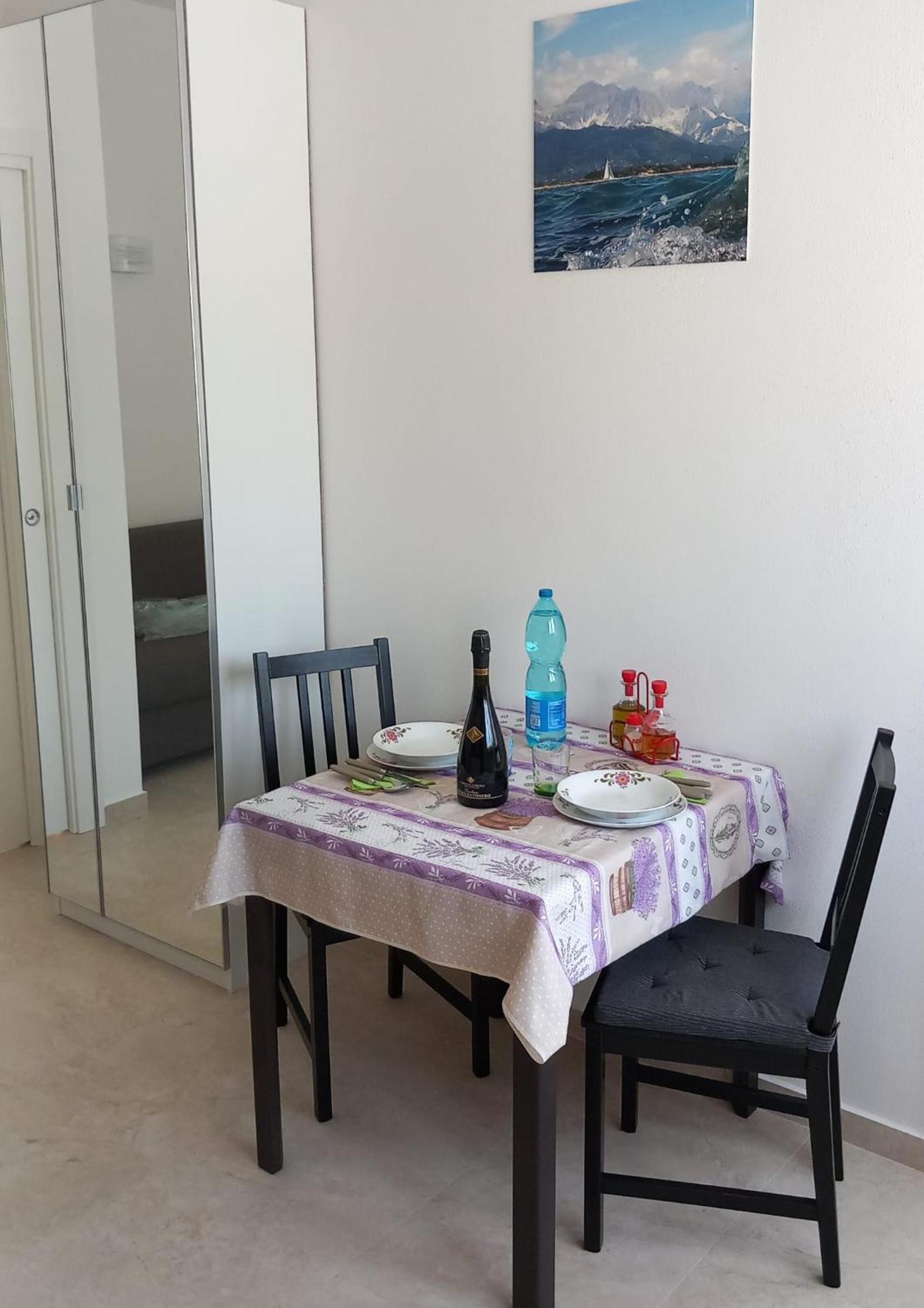 Casa Luce Apartment Marina di Massa Ngoại thất bức ảnh